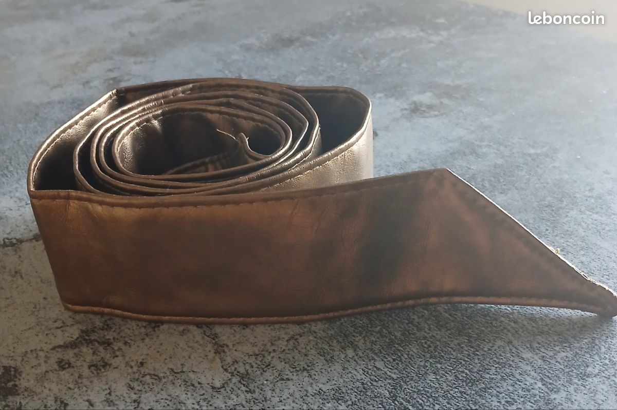 Ceinture dorée à nouer (image 1)