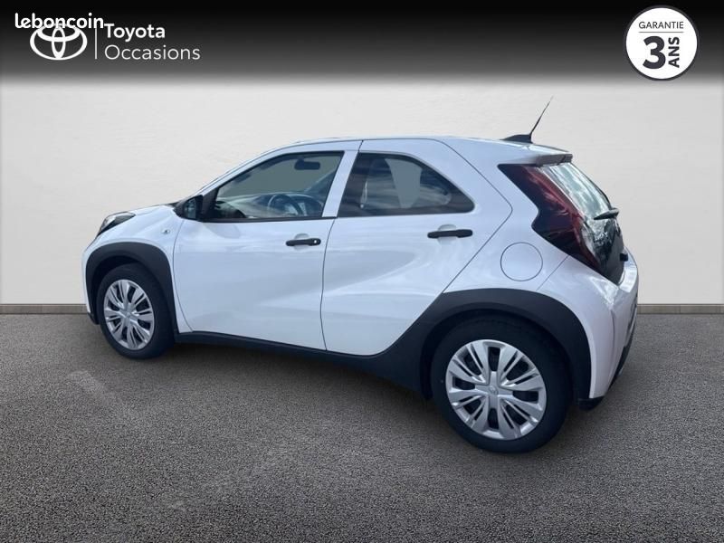 Toyota Aygo X 1.0 VVT-i 72ch Active Business MY23 (image 2)