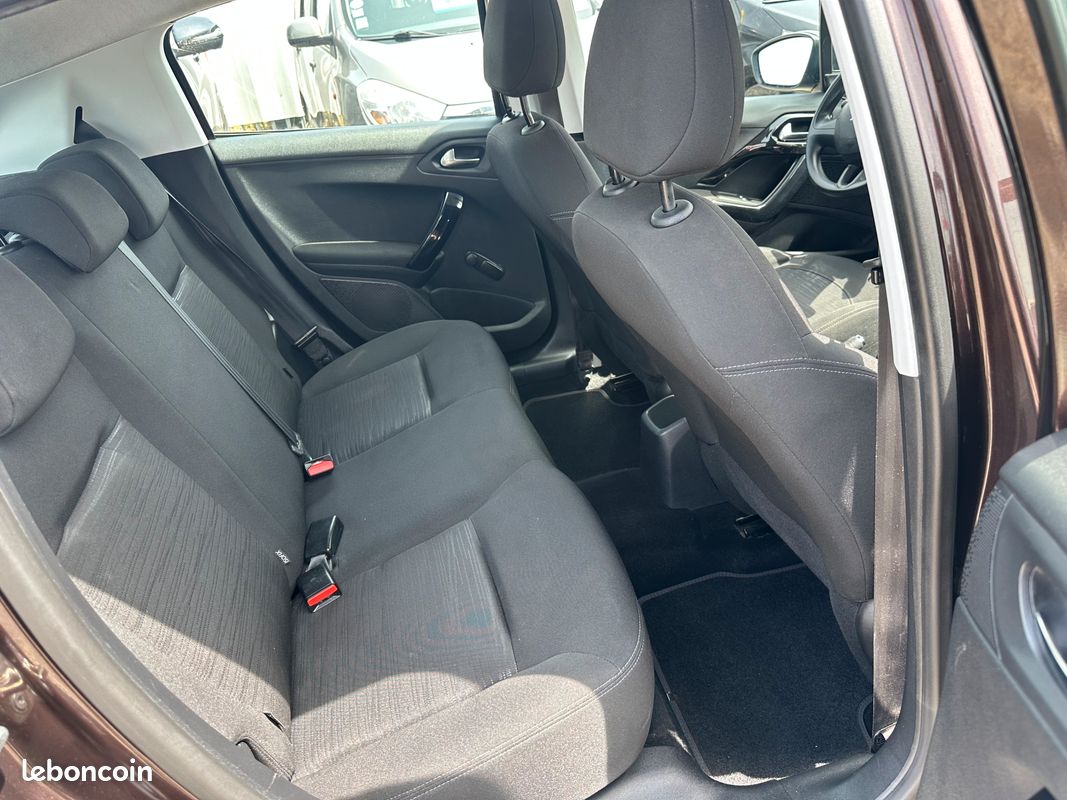 PEUGEOT 208 5 Portes 1.0 i 12V 68 cv DISTRIB NEUF (image 5)