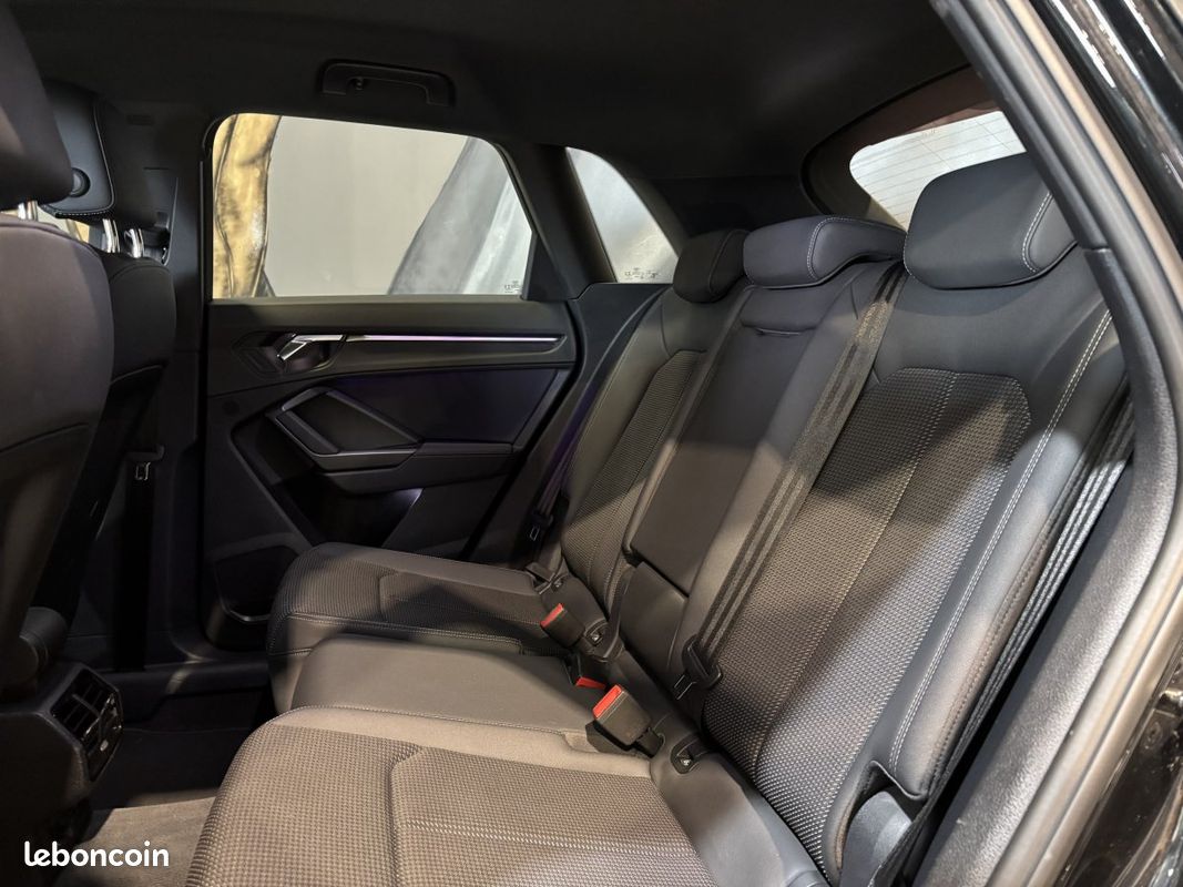 Audi Q3 45 TFSI E 245 S LINE STRONIC (image 22)