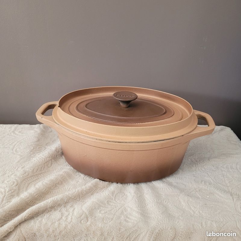 INVICTA Cocotte en fonte ovale 35 cm Rubis
