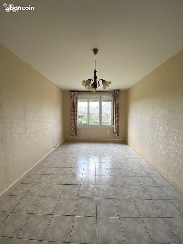 Appartement 3 pièces 73 m² · à Saint-Lô · 73 m² · 100 000 €