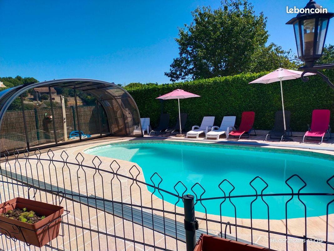 Gîte avec piscine, à 15 minutes de Ruoms, en Ardèche : 6 à 14 personnes (image 1)