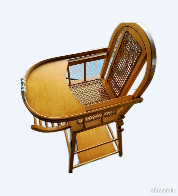 Une chaise pour bébé (image 1)