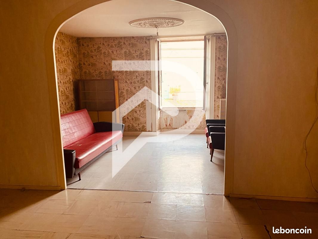 Maison de village 4 pièces 140 m² - Surgères 17700 (image principale 4)