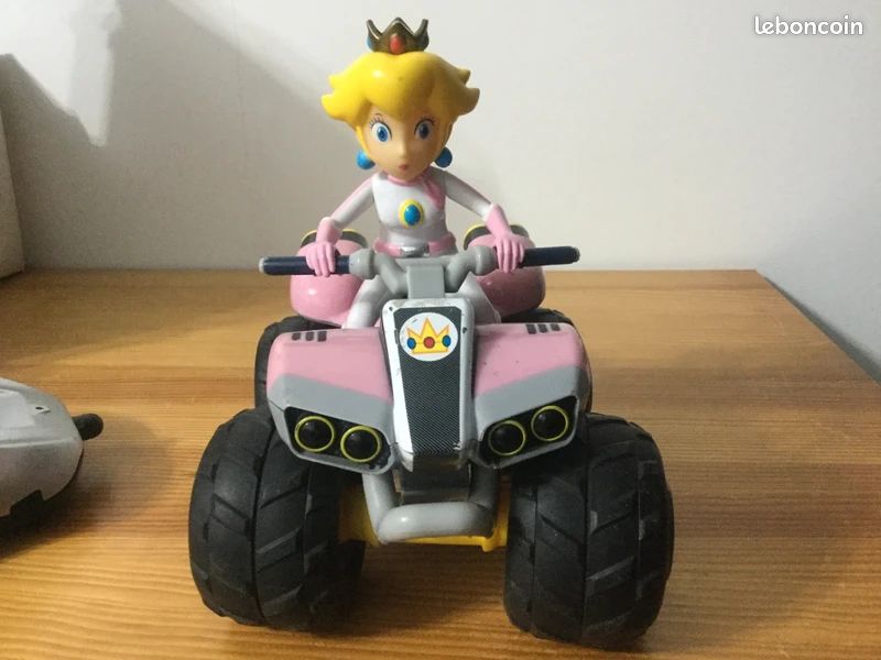Carrera Mario Kart Mini RC – Peach – Voiture Télécommandée Mini – Enfant 6+
