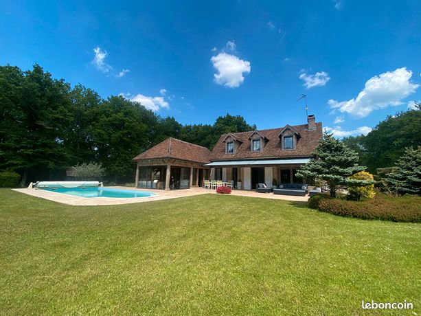 Maison 7 pièces 203 m²