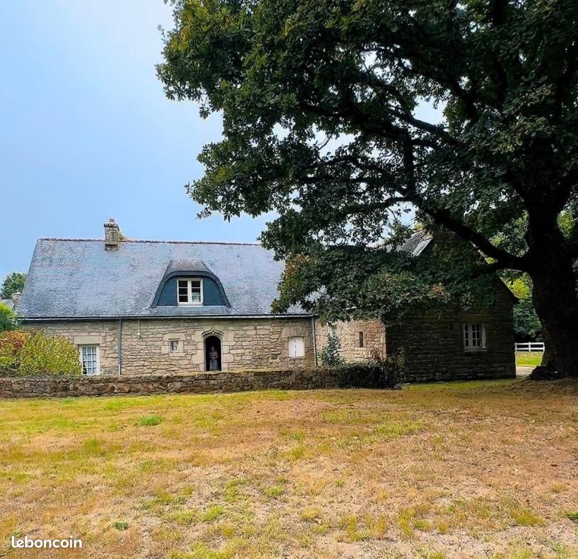 Maison 6 pièces 195 m² · à Locmalo · 195 m² · 257 250 €