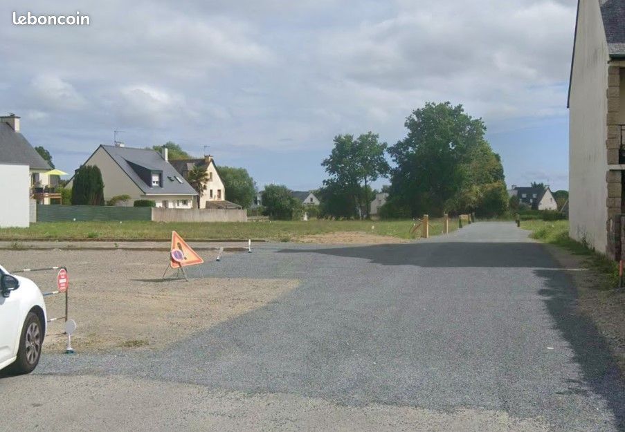 Terrain à bâtir de 631 m² à PLOUFRAGAN (22) · 109 000 €