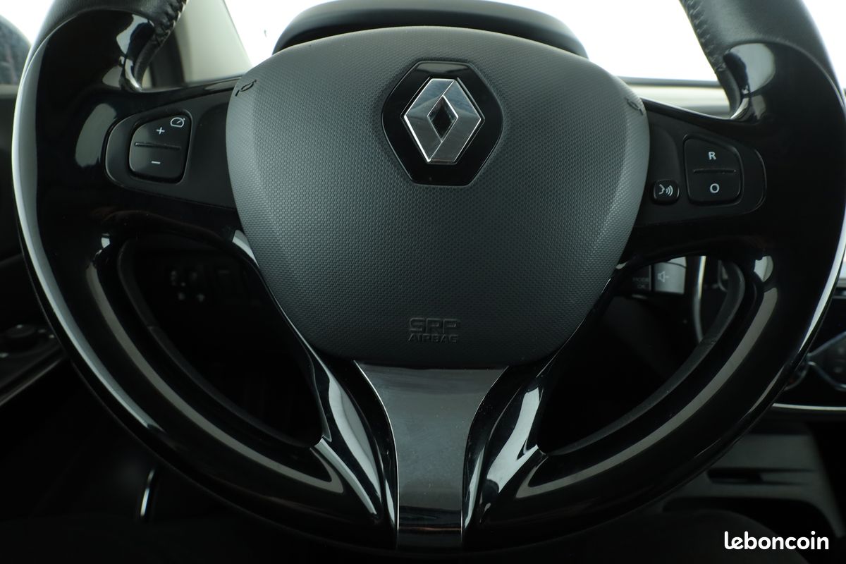 Renault Captur 1.5 dCi Intens Eco2 EDC 90 ch (image 16)
