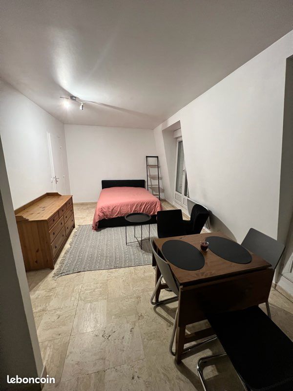 Appartement 1 pièce 28 m² · à Rosny-sous-Bois · 28 m² · 900 €