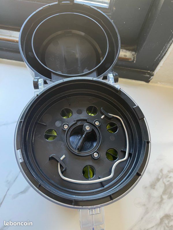 Aspirateur sans sac VALBERG CYCLOMAX-01 (image 15)