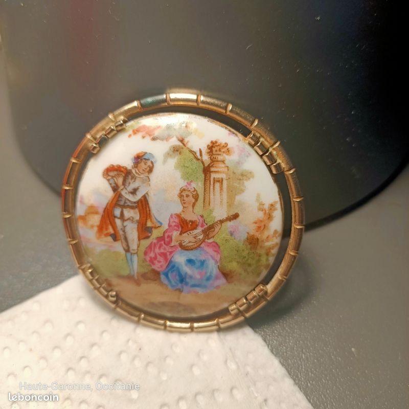Broche ancienne (image 1)