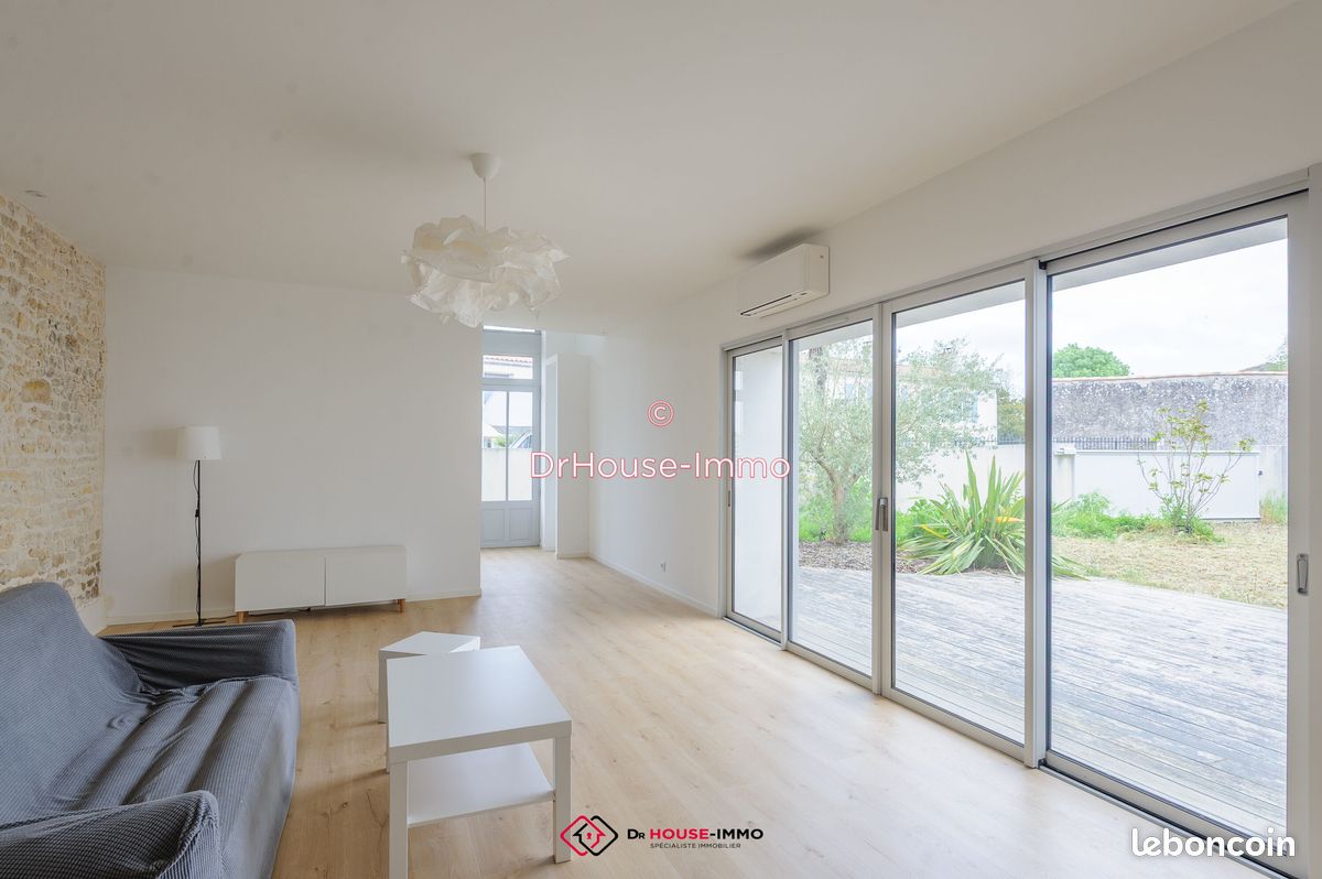 Maison 6 pièces 183 m² · à Sainte-Soulle · 183 m² · 469 900 €