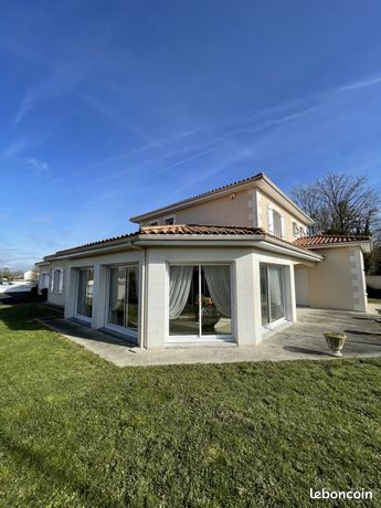 Pavillon 8 pièces 318 m²