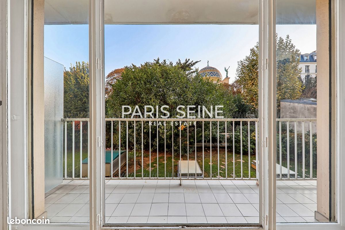 Appartement 1 pièce 27 m² · à Paris · 27 m² · 370 000 €