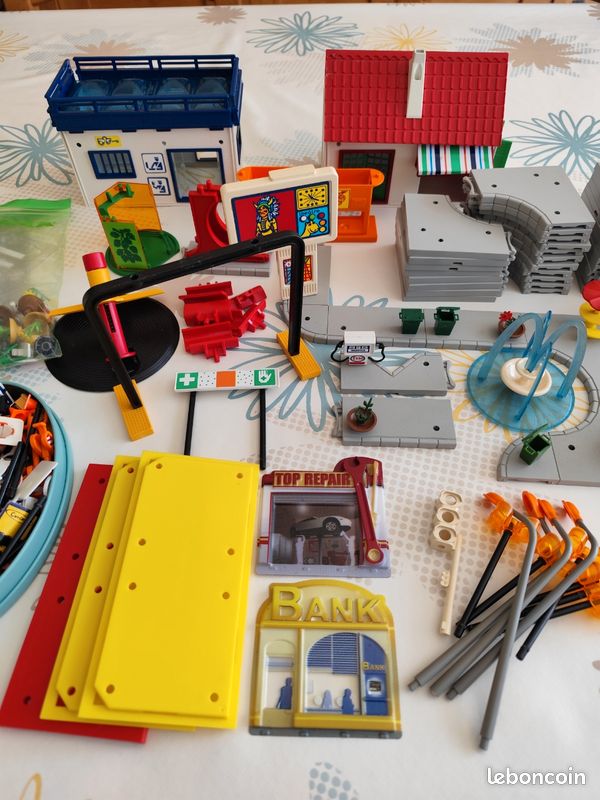 Gros Lot D’accessoires MAJO-KIT – Pièces Plastiques Diverses (occasion)