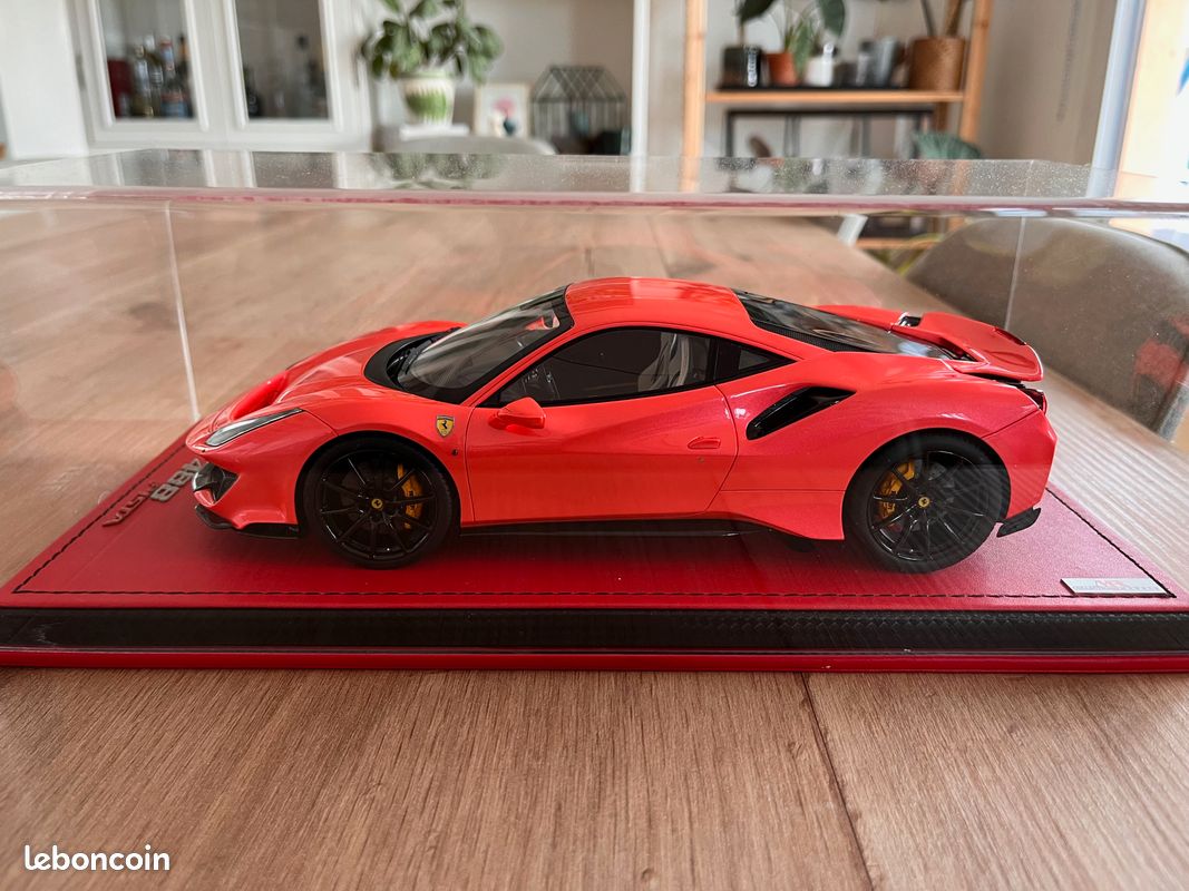 MR-MODELS FE025E Echelle 1/18 FERRARI 488 PISTA 2018 BLUE TOUR DE FRANCE 522