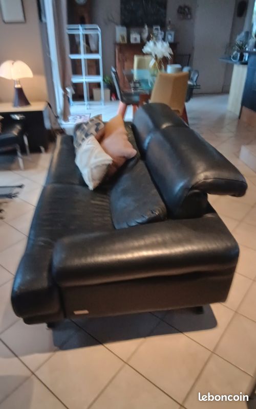 Vends canapé cuir noir (image 1)