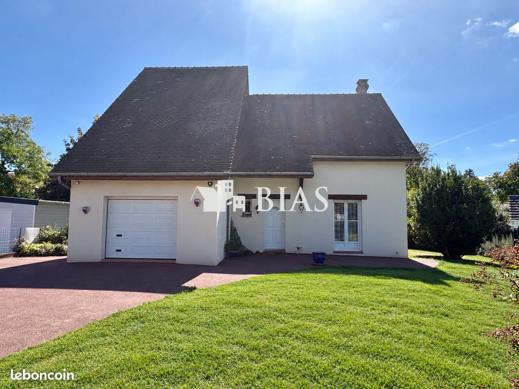 Maison 5 pièces 161 m² · à Bourg-Achard · 161 m² · 379 000 €