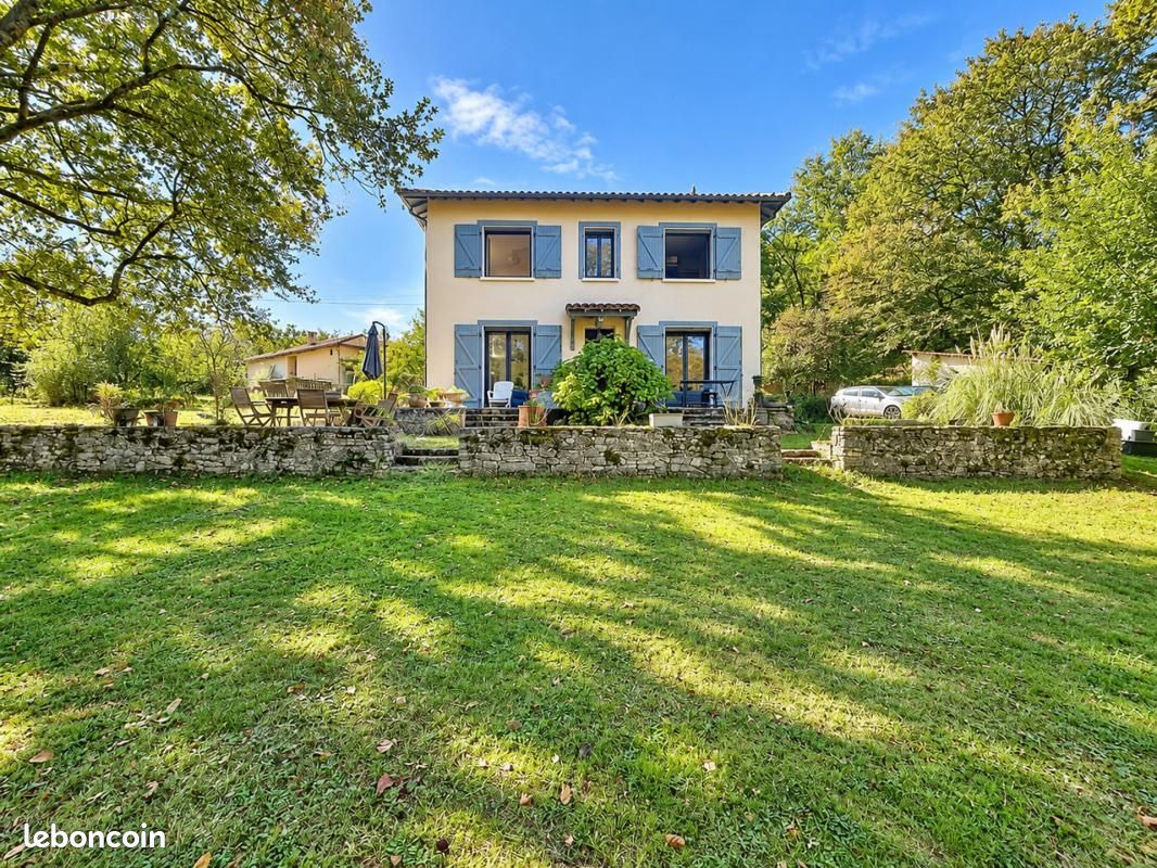 Maison 5 pièces 117 m² · à Sainte-Croix-Volvestre · 117 m² · 310 000 €
