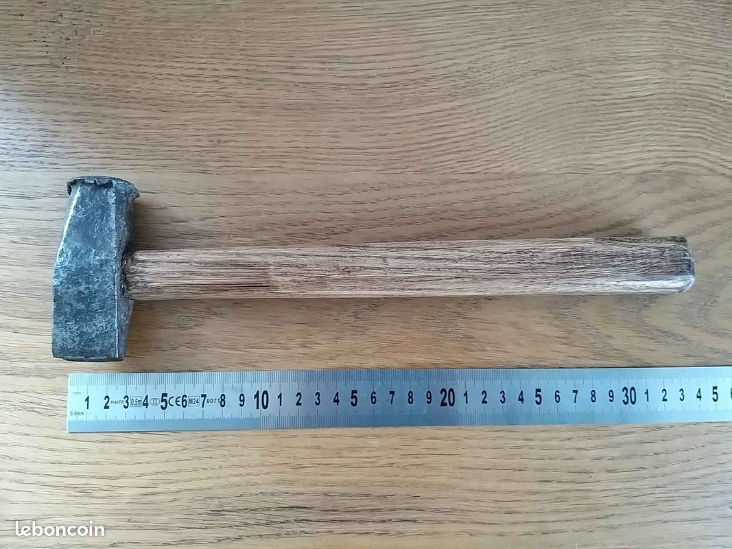 Vieux Marteau De Tonnelier, Outil Ancien En Fer Et Bois Pour Collection