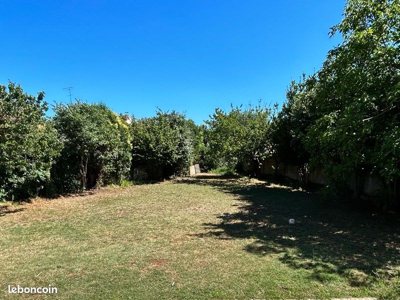 Terrain à bâtir · à Lunel · 190 000 €