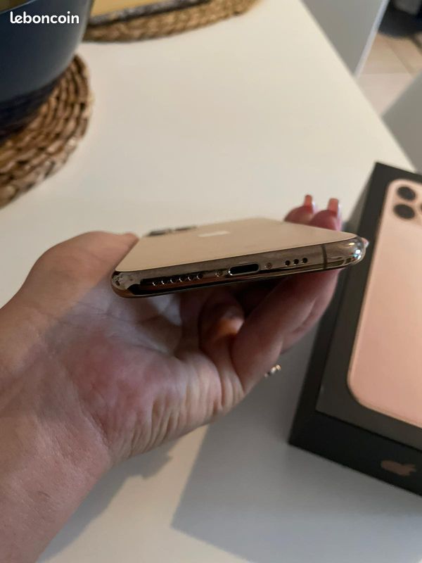 Iphone 11 pro 64Go en très bonne état (image 6)