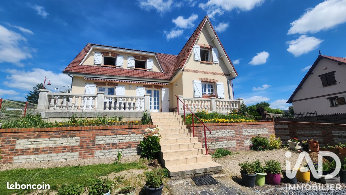 Maison 6 pièces 143 m² · à Neufchâtel-en-Bray · 143 m² · 339 000 €