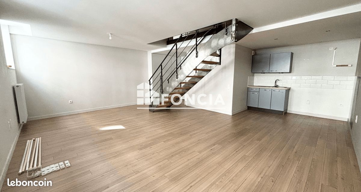 Appartement 3 pièces 84 m² · à Saint-Étienne · 84 m² · 815 €/mois