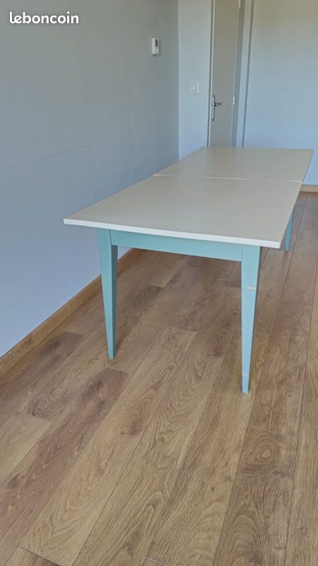 Table - Urgent (image 1)