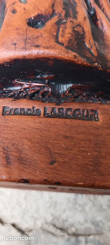 Santon en terre cuite patinée estampillé du célèbre sculpteur provençal Francis Lascour (Grand format exceptionnel - Pièce originale authentique) (image 4)