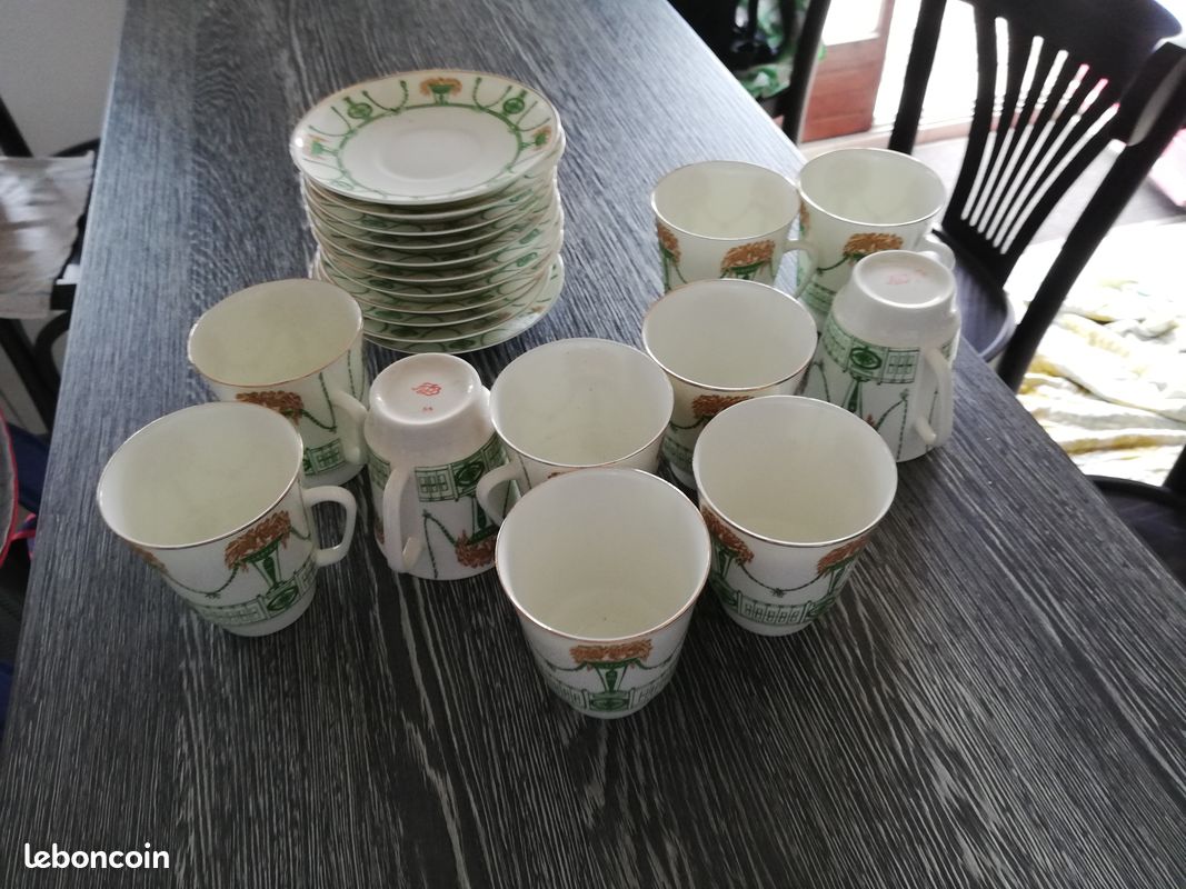 Ensemble soucoupes et Tasses (image 2)
