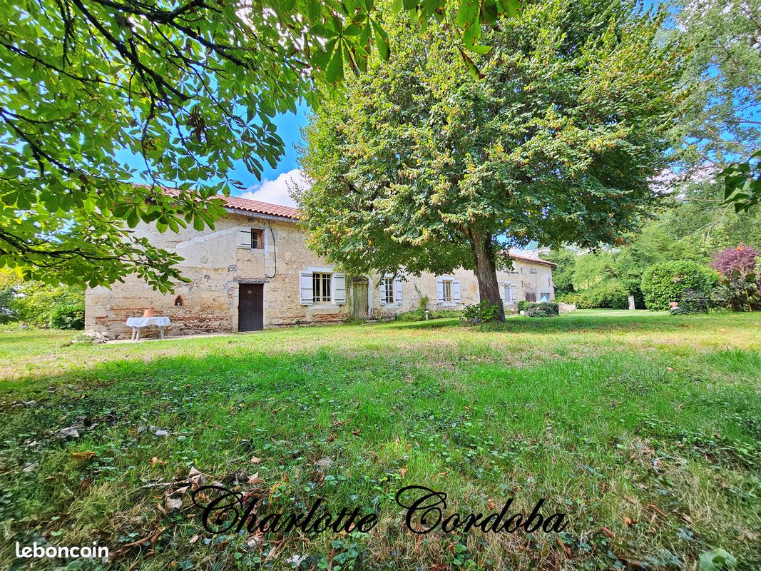 Maison 8 pièces 281 m² · à Sérignac-sur-Garonne · 281 m² · 350 000 €