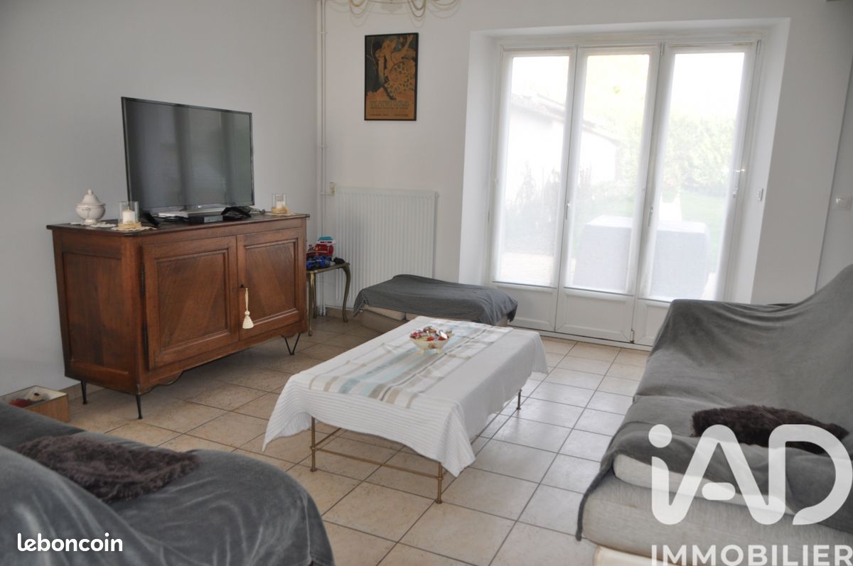 Maison 7 pièces 209 m² (image 2)
