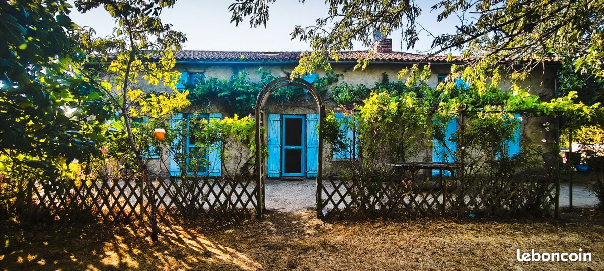 Maison 5 pièces 171 m² · à Saint-Pardoux-Soutiers · 171 m² · 170 000 €