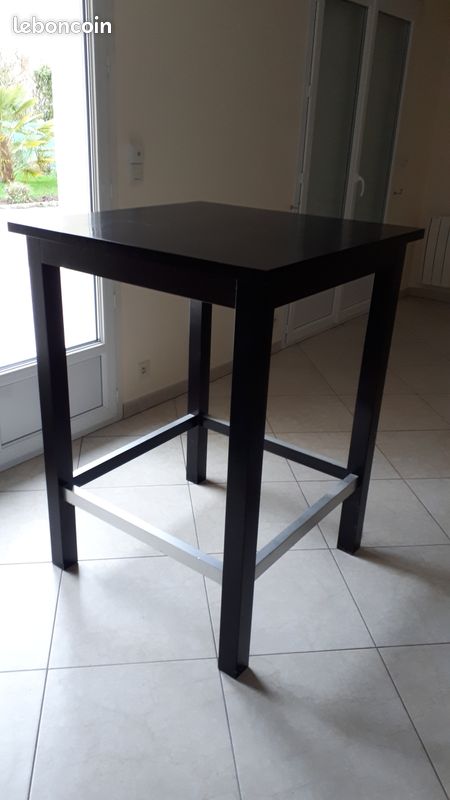 Mange debout (image 1)