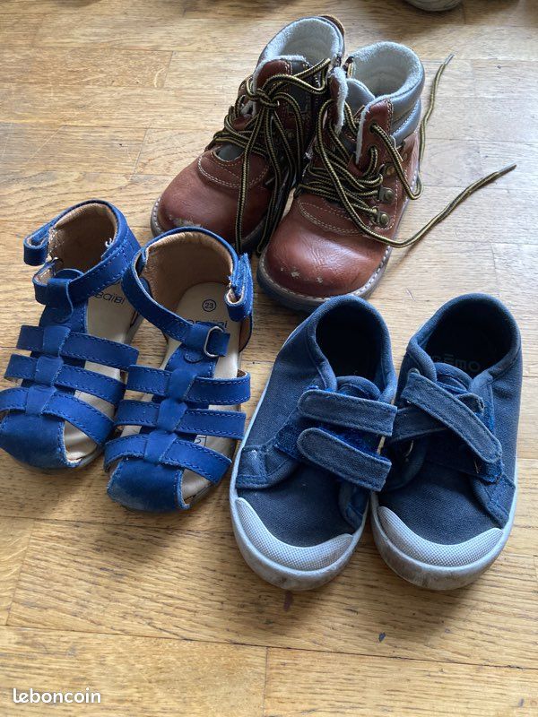 Lot de chaussures 23 (image 1)