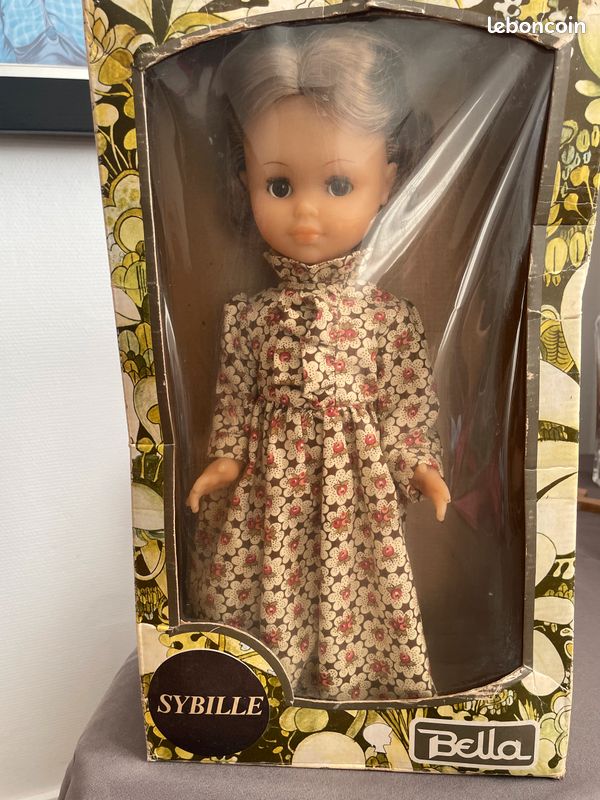 Poupée Bella En Boîte - Vintage Plastique - Occasion