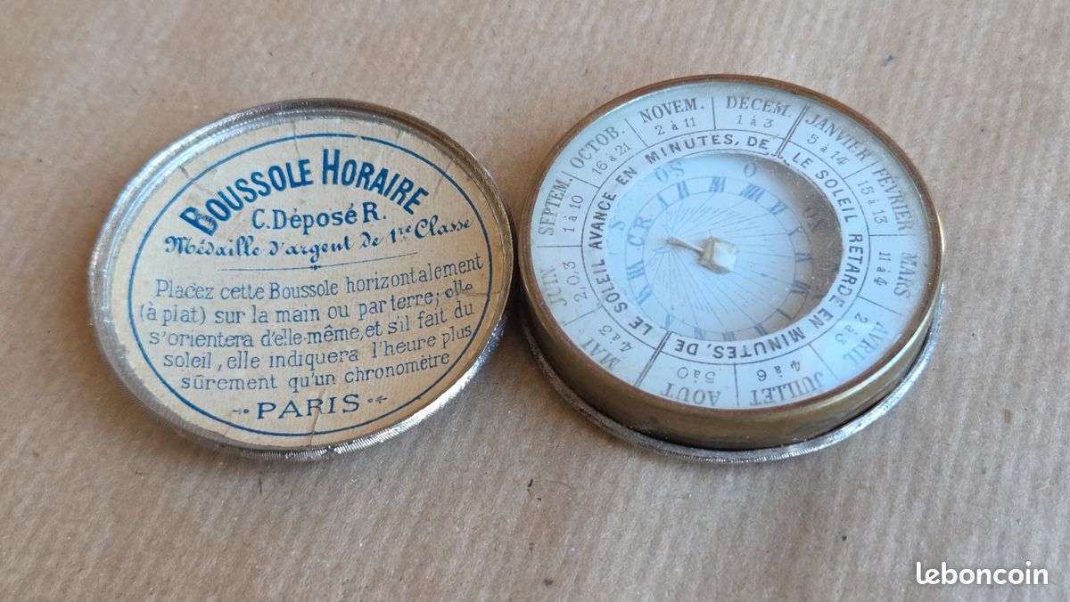 Ancienne boussole de géomètre en bois et laiton - Collection