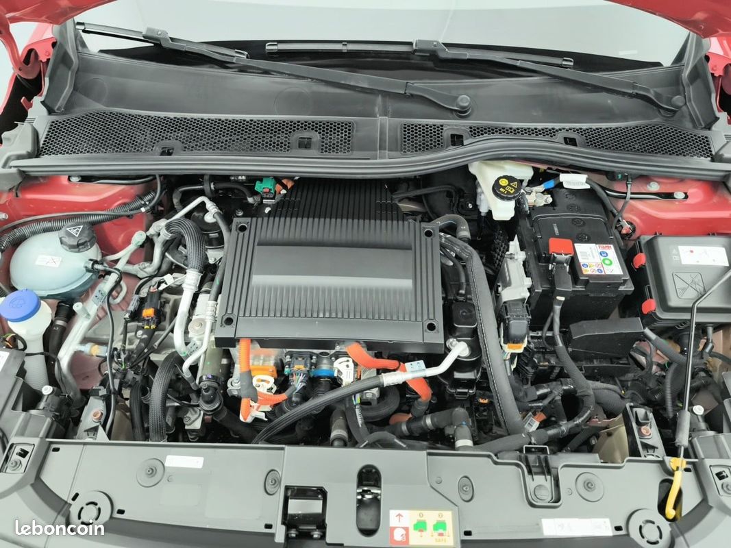 PEUGEOT 208 Electrique 50 kWh 136ch Style (image 27)
