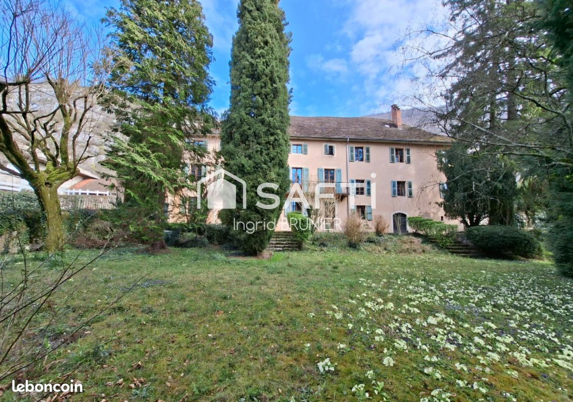 Maison 10 pièces 428 m² · à Chindrieux · 428 m² · 925 000 €