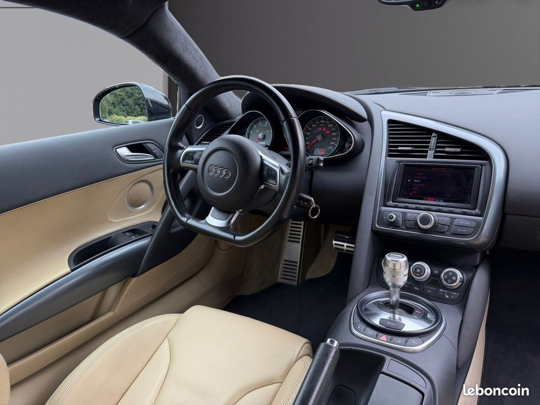 AUDI R8 V8 4.2 FSI QUATTRO 420 R-TRONIC 420Ch - Bang Olufsen - Sièges éléctrique/chauffants - Magnetic Ride - Caméra de Recul - GARANTIE 12 MOIS (image 21)