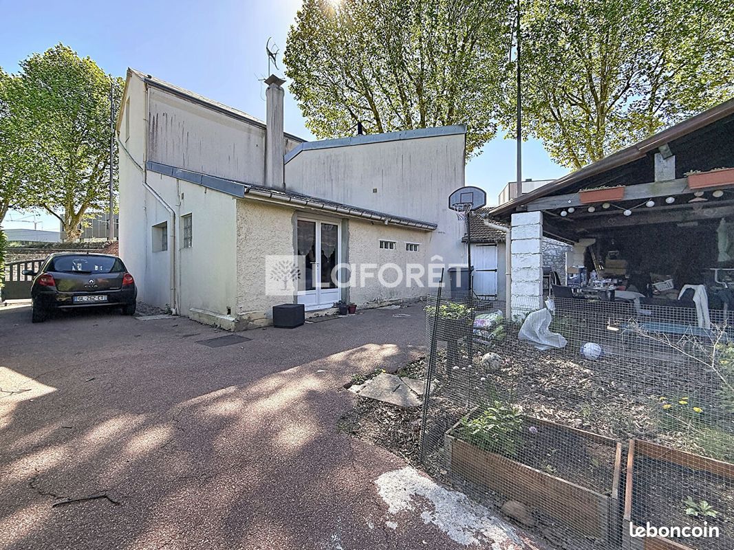 Maison 5 pièces 100 m² · à Le Petit-Quevilly · 100 m² · 193 000 €