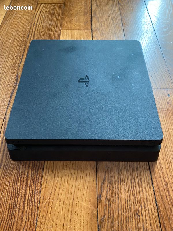PS4+2 manettes+casque (image 1)