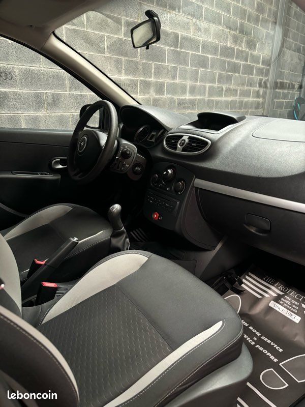Renault Clio 3 Phase 2 Ice Watch 1.5 dCi 90 – 128 000 km – Garantie – Kit Distribution Neuf (image 5)
