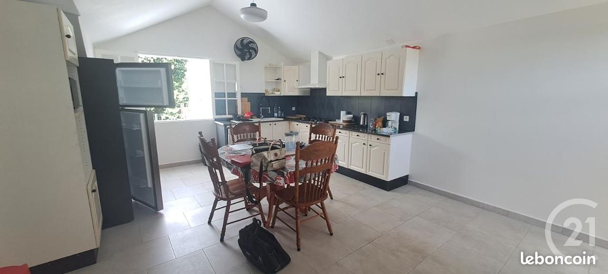 Maison 4 pièces 66 m² · à Sainte-Suzanne · 66 m² · 1 350 €/mois