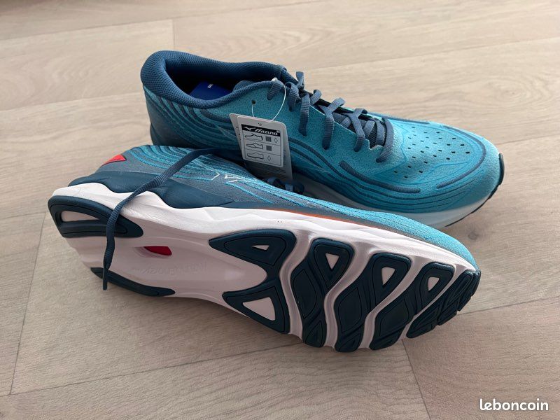Mizuno - waveskyrise 4 - 44,5 (image 2)