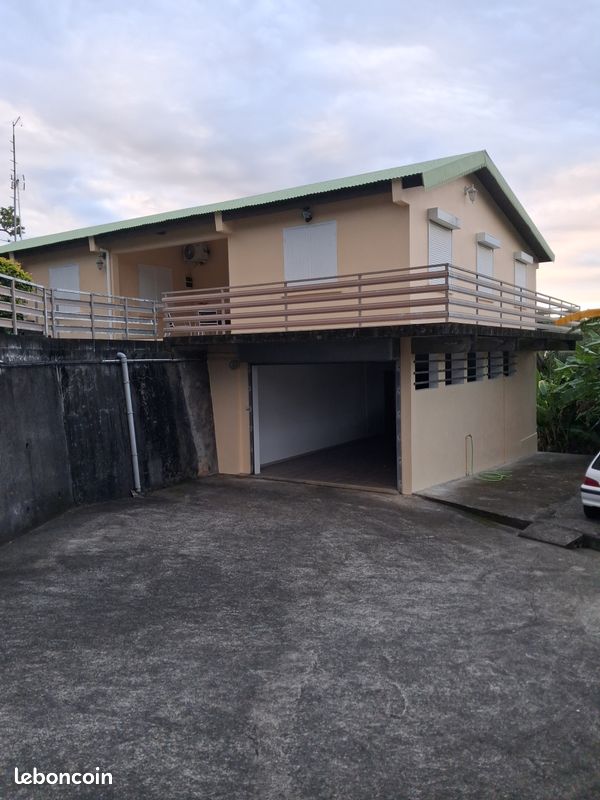 Maison 5 pièces 150 m² · à Sainte-Suzanne · 150 m² · 322 000 €