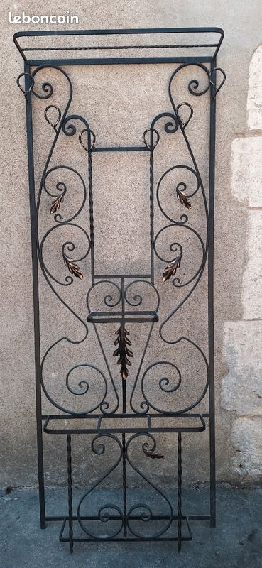 Porte manteaux en fer forgé (image 1)